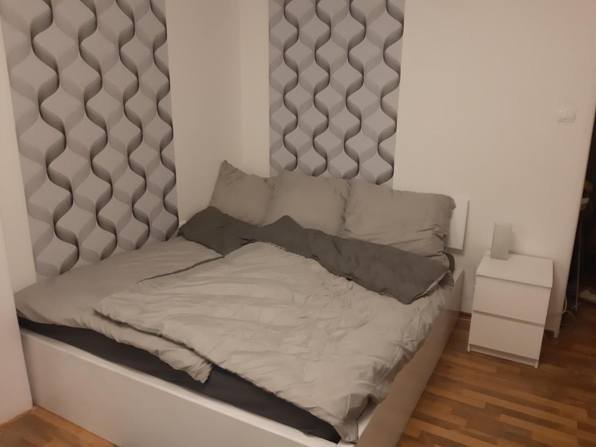 Prague Apartment In Most Near Golf Club, Aqua-Hipo-Autodrom In Most Kültér fotó